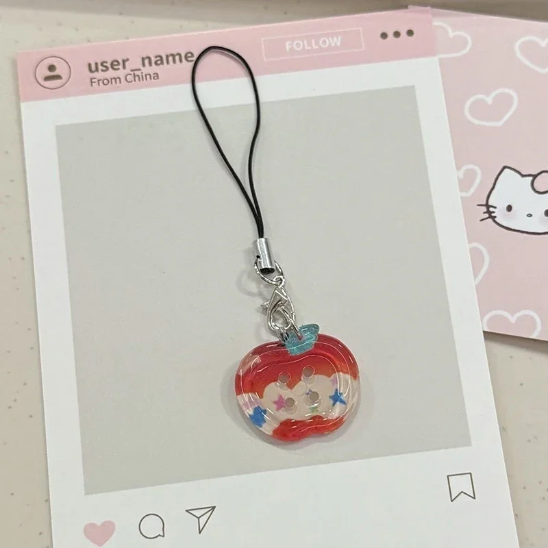 2/5 Buah Liontin Jimat Ponsel Tombol Lucu Casing Baru Kawaii untuk Airpods 4 iPhone 16 Aksesori Liontin Mini untuk Tas Kamera CCD