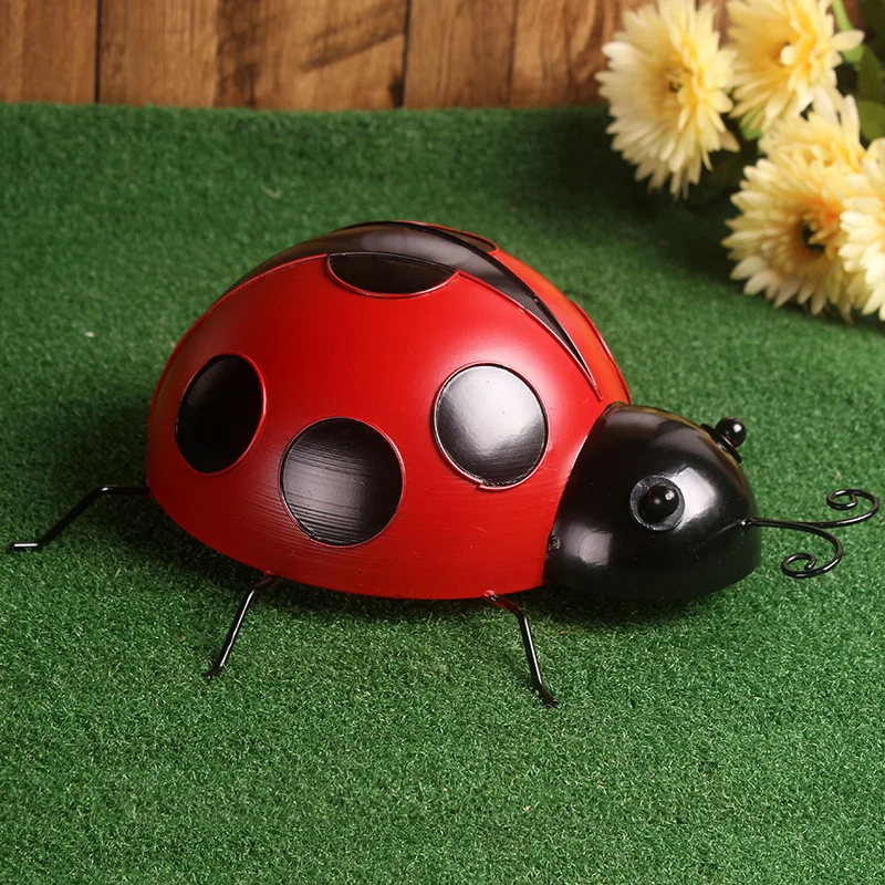 Faux Ladybug Ornament Outdoor Iron Sculpture – Garden Landscape Yard Villa Seven-Spot Ladybug
