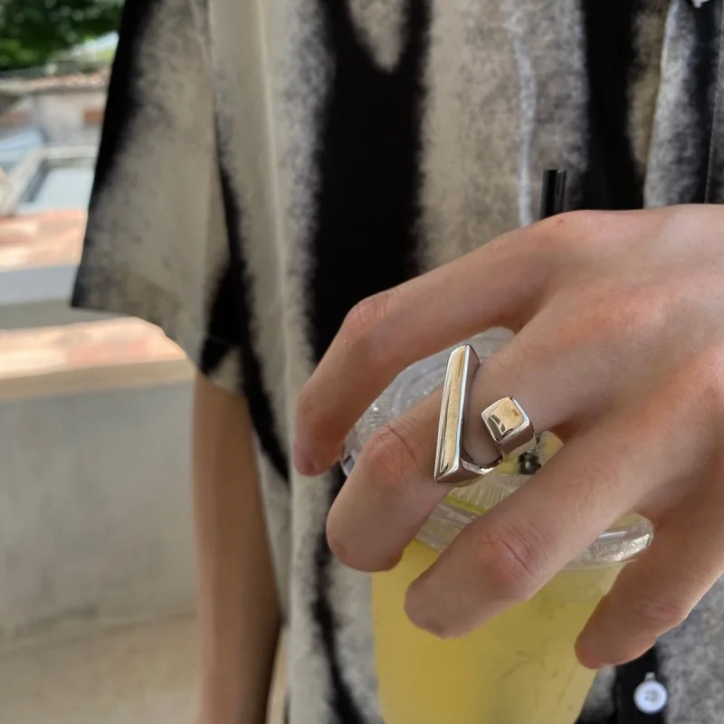 

925 Sterling Silver Minimalist Geometric Ring With Fashionable Personality And Retro Temperament Suitable For Women