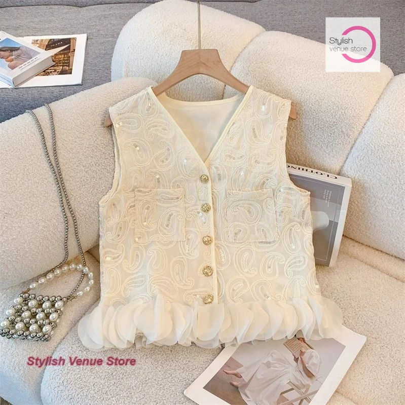 

Summer new high-grade petal stitching V-neck single-breasted sleeveless short vest female French temperament Joker sequined top.