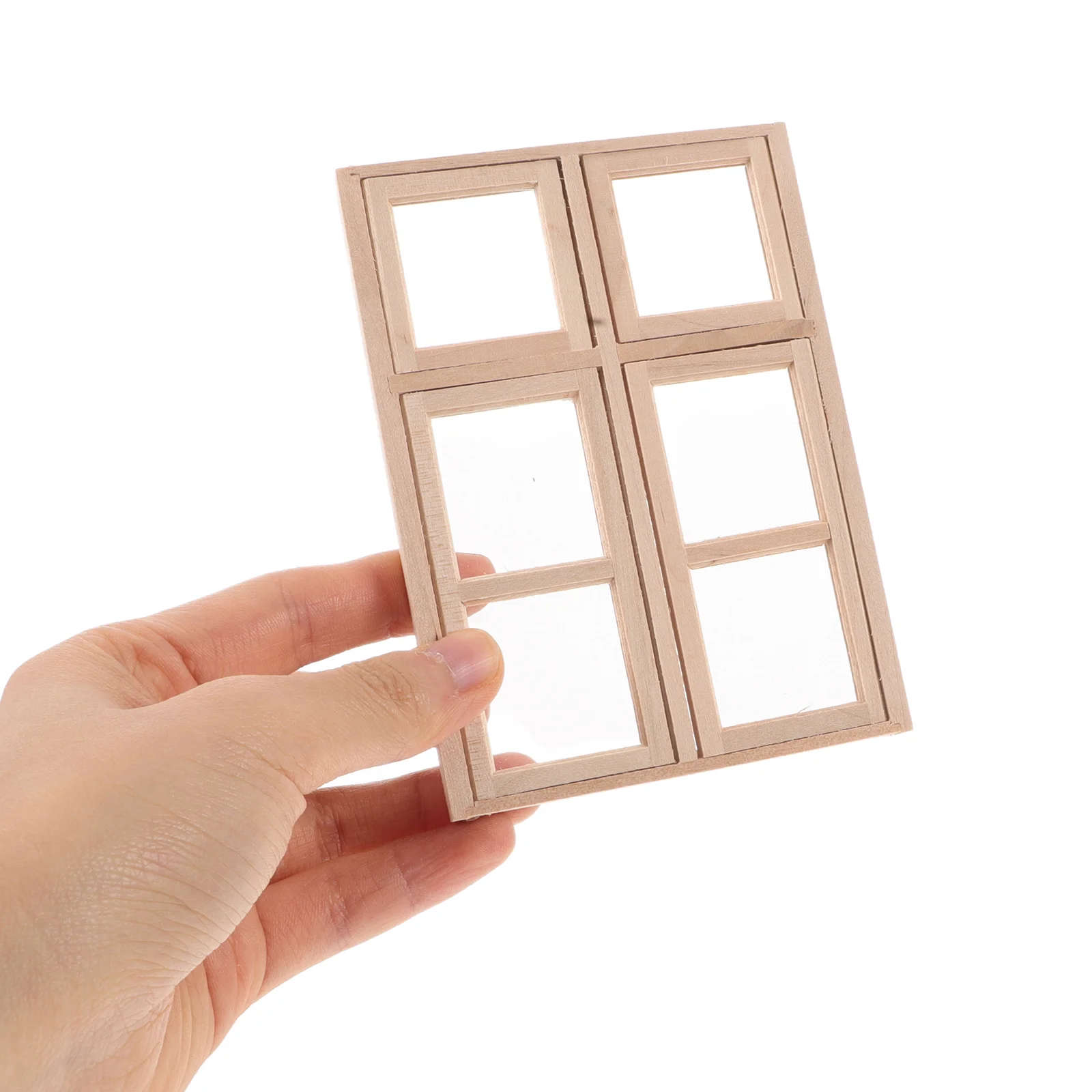 Simulación de modelo de ventana de puerta de casa de madera para casa de muñecas, escena de construcción artesanal realista sin pintar en miniatura a escala 12