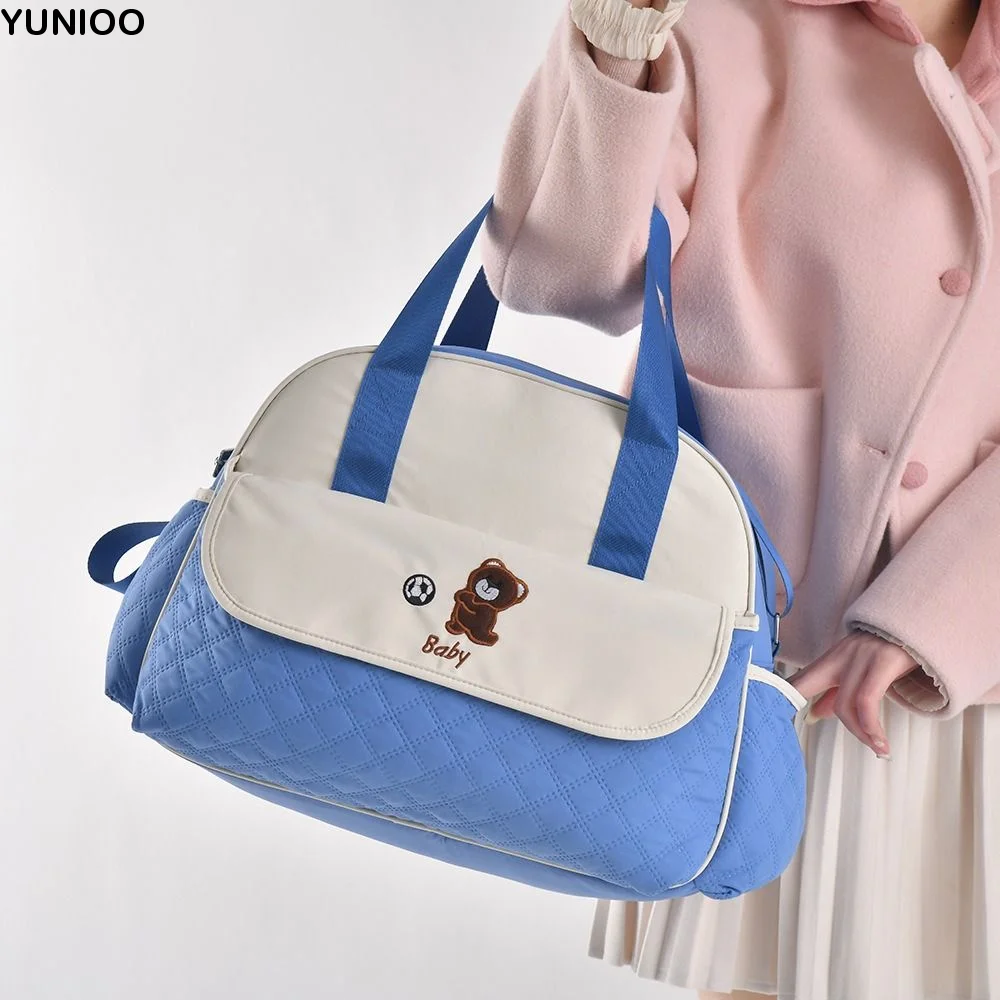 

Creative Cartoon Mommy Bag Large Capacity Lightweight Mommy Crossbody Bag Hand-held Bear Pattern Portable Diaper Bag Mommy Use