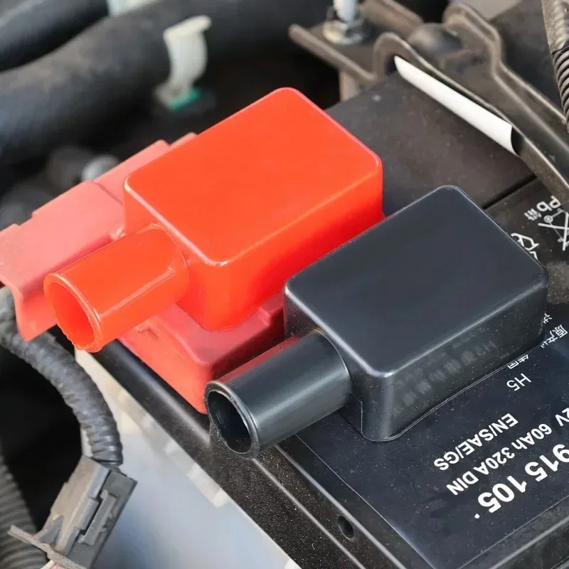 Penutup Terminal Aki Mobil Merah Hitam PVC Anti-Korosi Pelindung Isolator untuk Kutub Positif Negatif Anti-Sirkuit Pendek