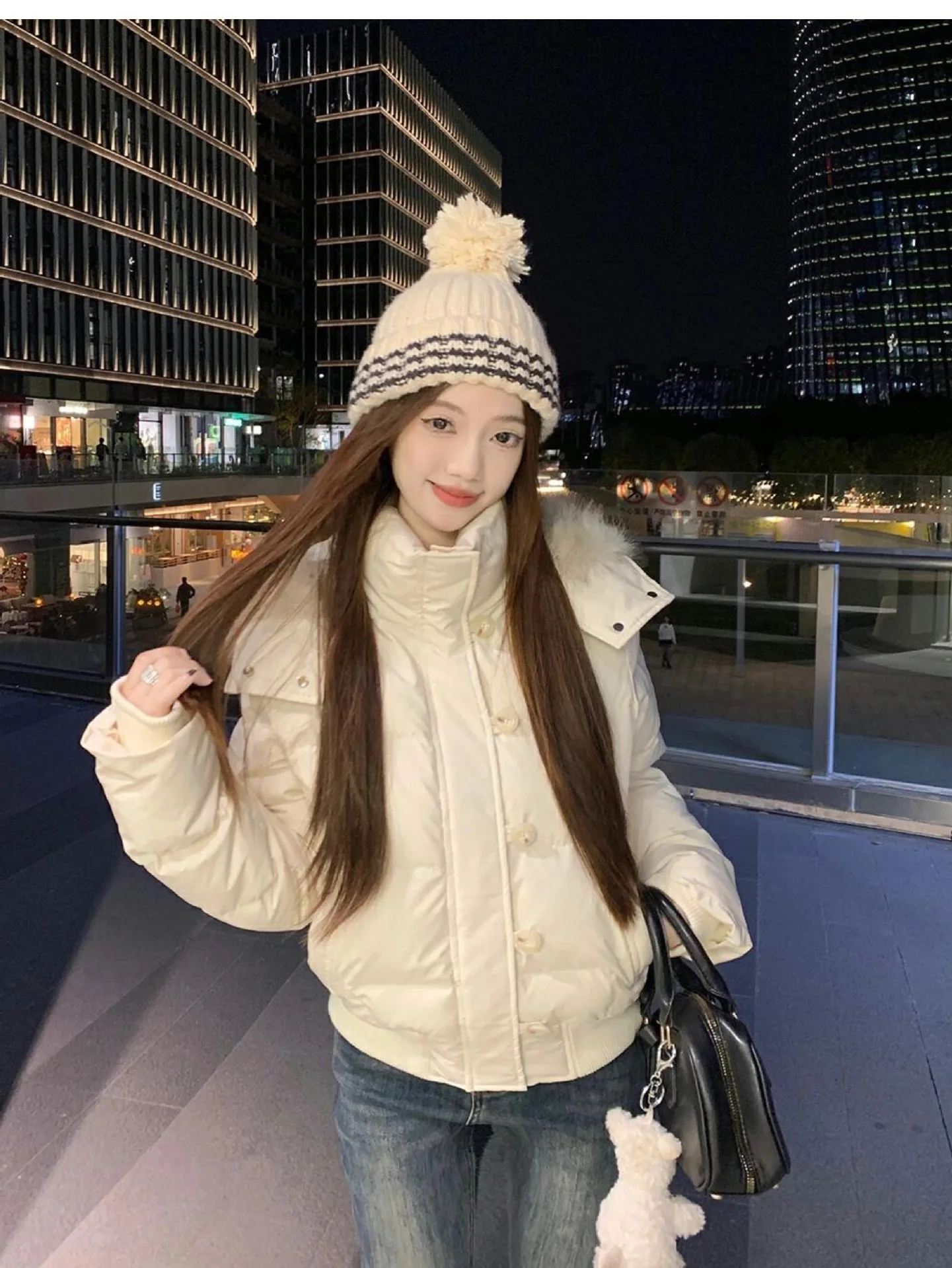 Korean Large Fur Collar Short Padded Jacket Women 2026 Winter New Thick Hooded Parkas Women Retro Zipper Button Puffer Jackets