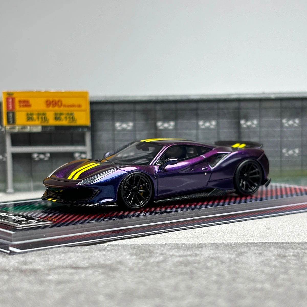 U2 1:64 Novitec 488 pista resin model car