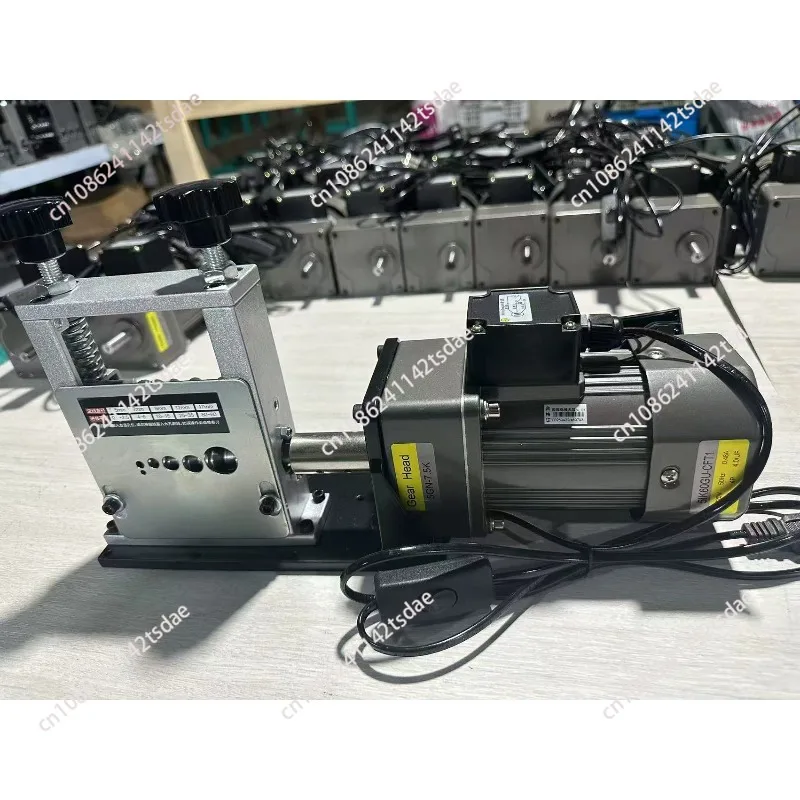 Electric wire stripping machine Wire small cable, waste copper wire Household peeling machine