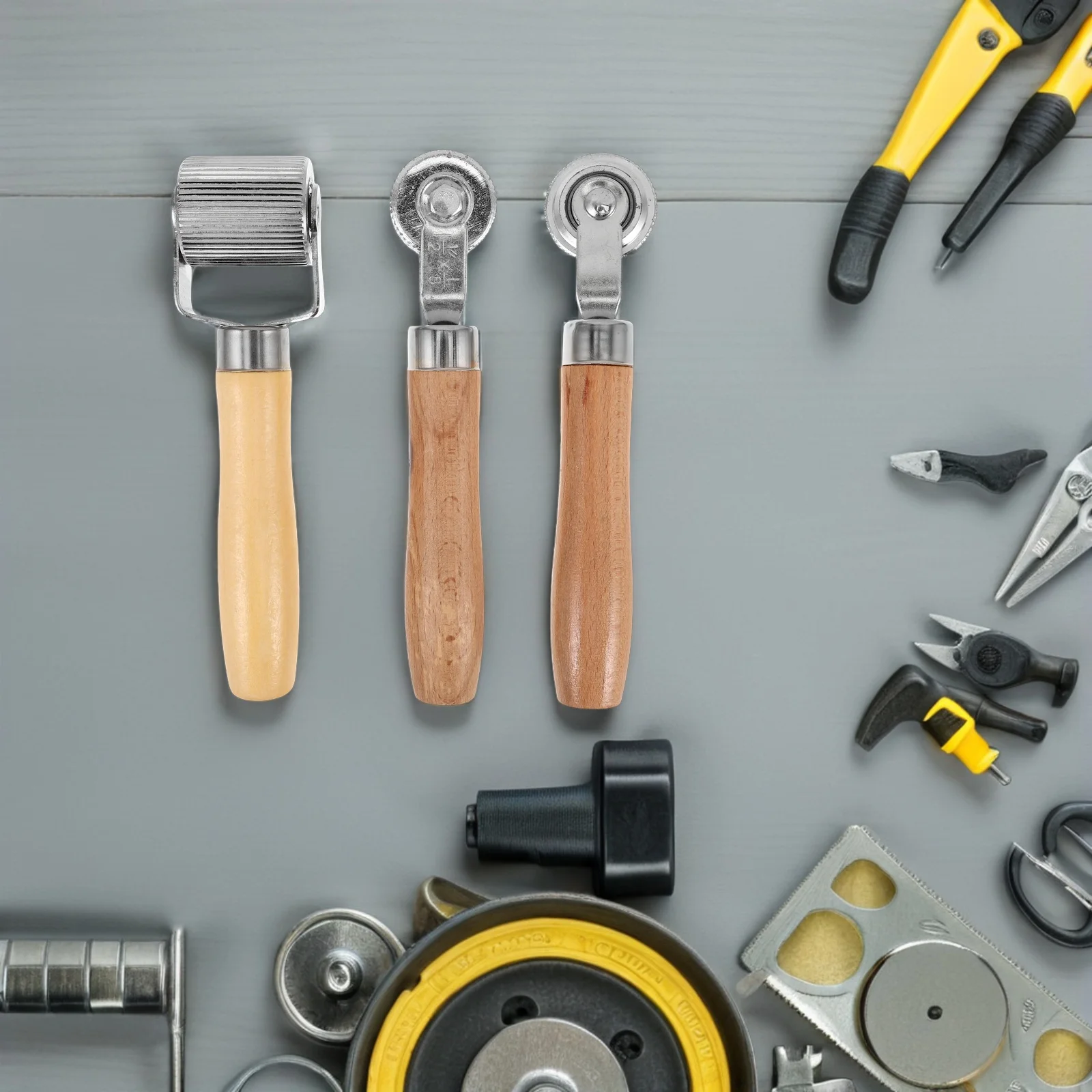 Conjunto de 3 Rolos de Metal para Reparo de Pneus com Cabo de Madeira, Ferramenta de Instalação para Redução de Ruído Automotivo