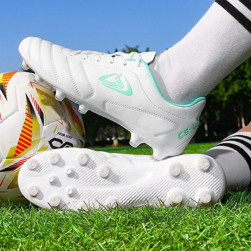 Yeni erkek futbol ayakkabıları - Outdoor Sport Court incelemesi ve fiyatı