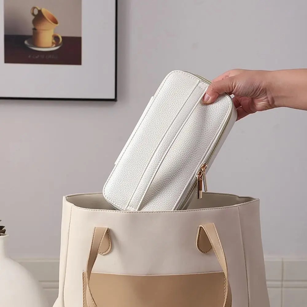 صندوق مجوهرات محمول متعدد الوظائف للسفر بسعة كبيرة مع 12 قطعة من الحقائب الصغيرة صندوق تخزين المجوهرات من جلد البولي يوريثان