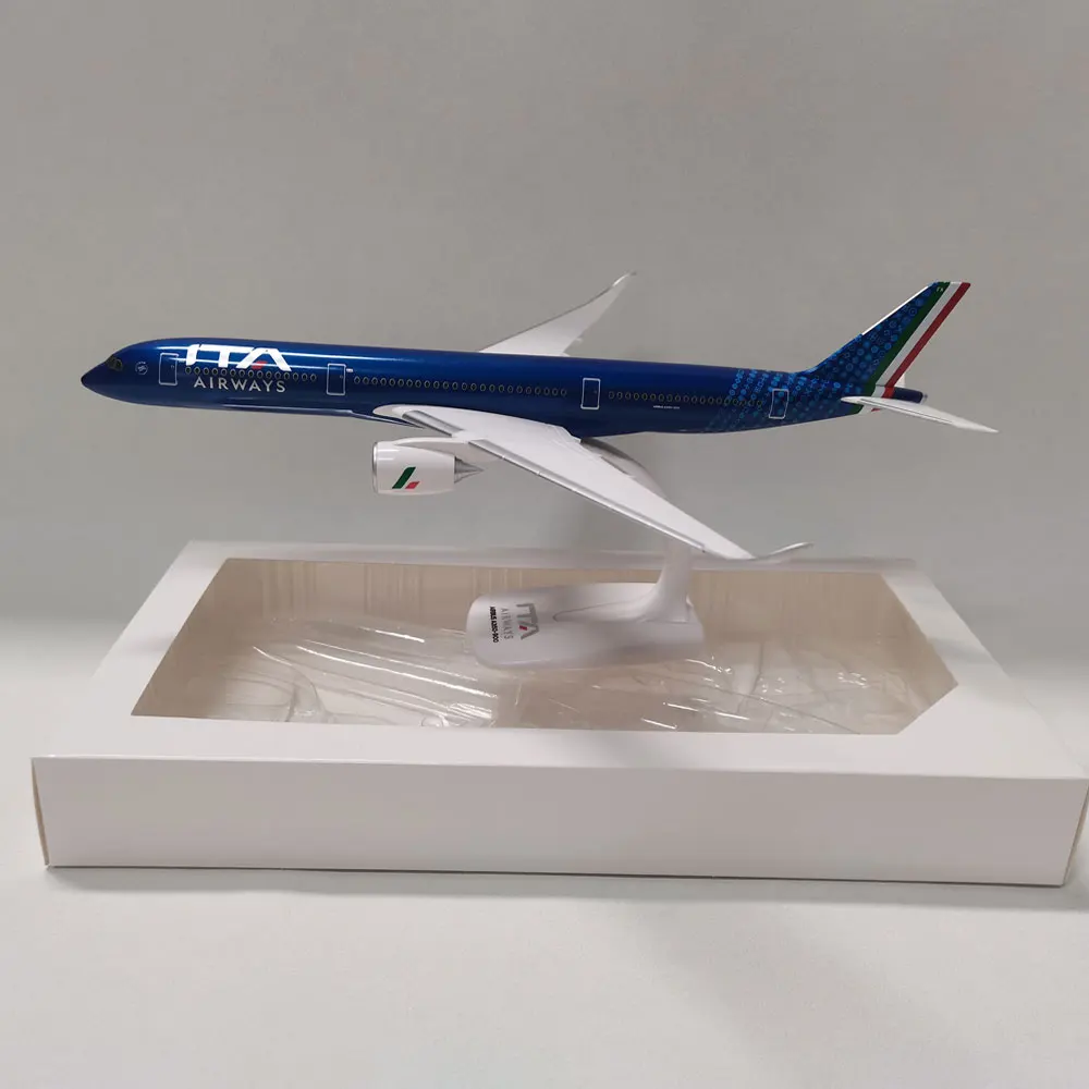 1/200 Scale A350 A350-900 Italy ITA Airline Aircraft ABS Assembly Plane Model Resin Airplanes Model Toy For Collection or Gift