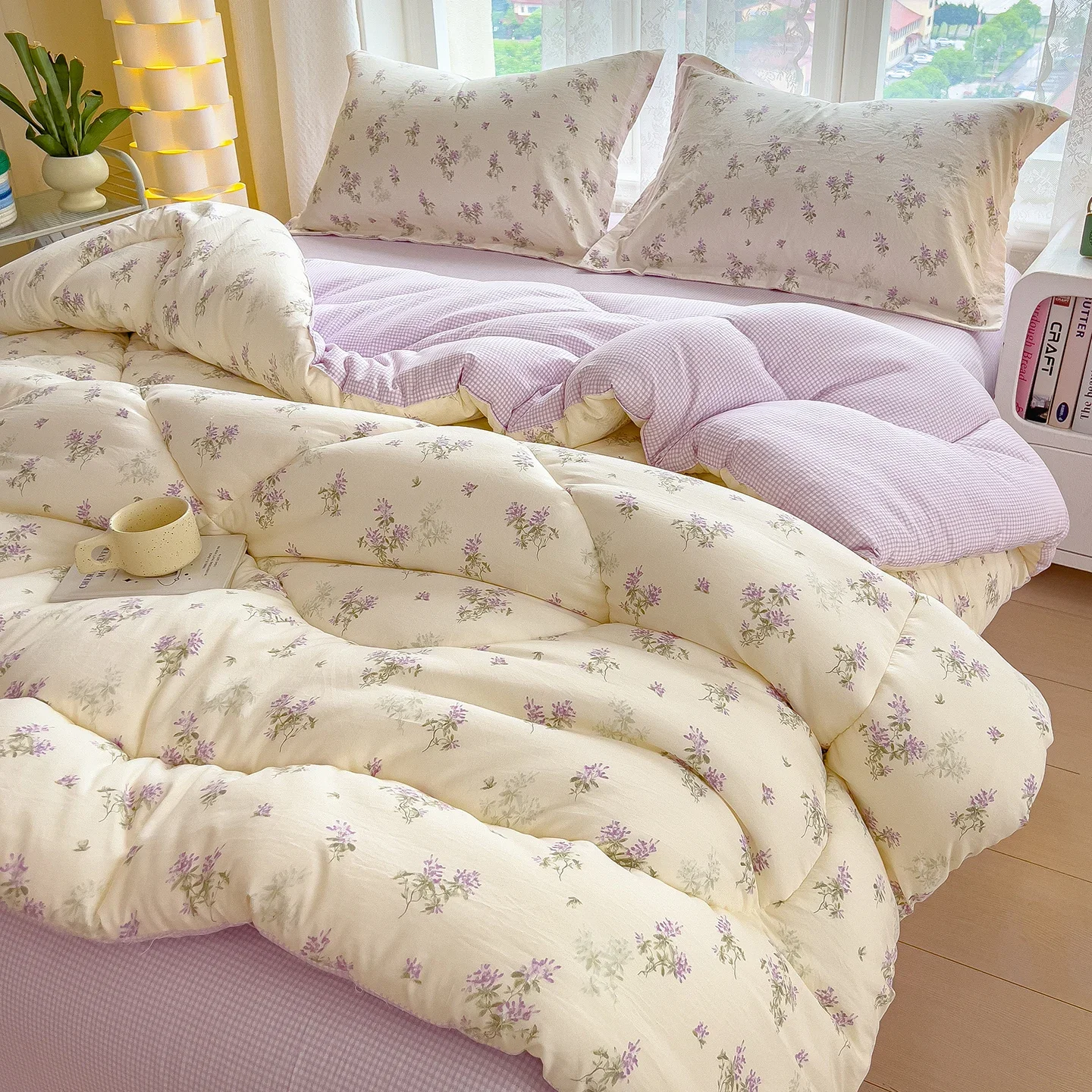 Reversible Floral Print Autumn Winter Quilt Thickened Warm Quilted Double Bed Comforter Cozy Skin-Friendly Soft Fluffy Duvet