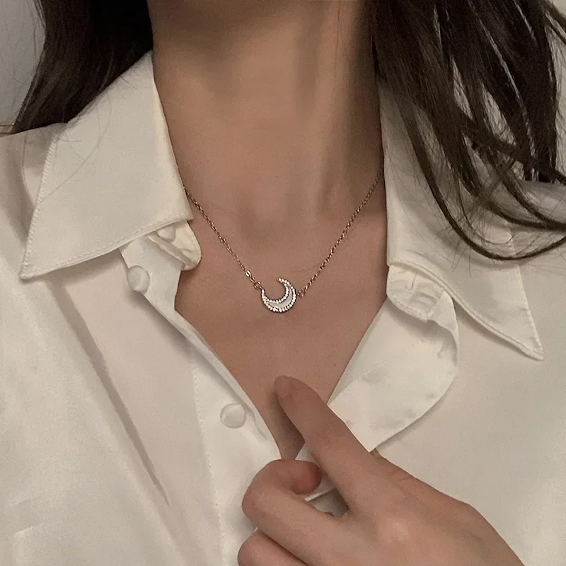

New Necklace 2025 Zircon Moon Pendant Necklaces for Women Horn Pendant Clavicle Chain Choker Fashion Jewelry Accessories Gift