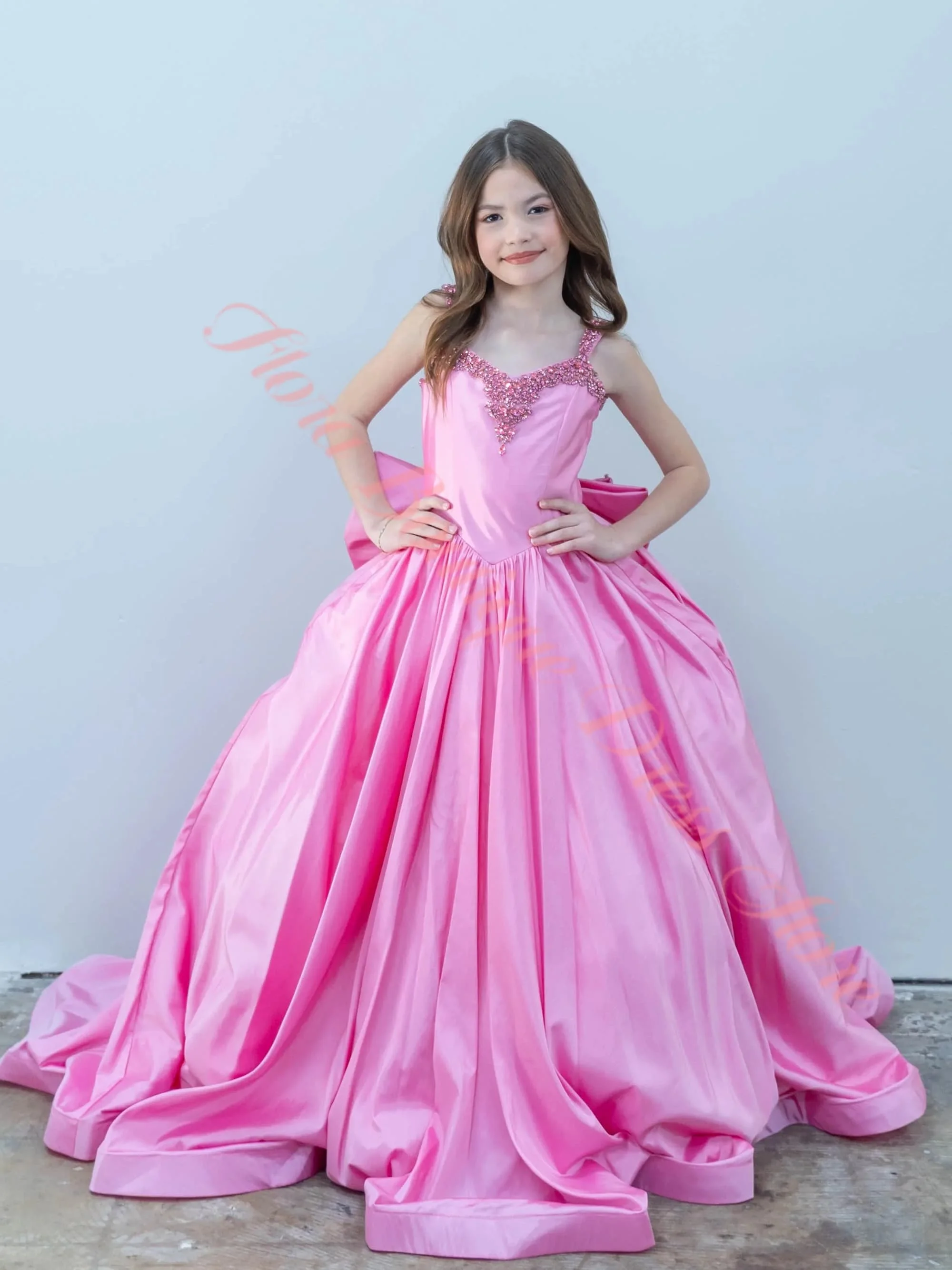 Customized Pink Flower Girl Dresses For Wedding Gold Appliques Satin Floor Length Kids Formal Occasion First Communion Ball Gown