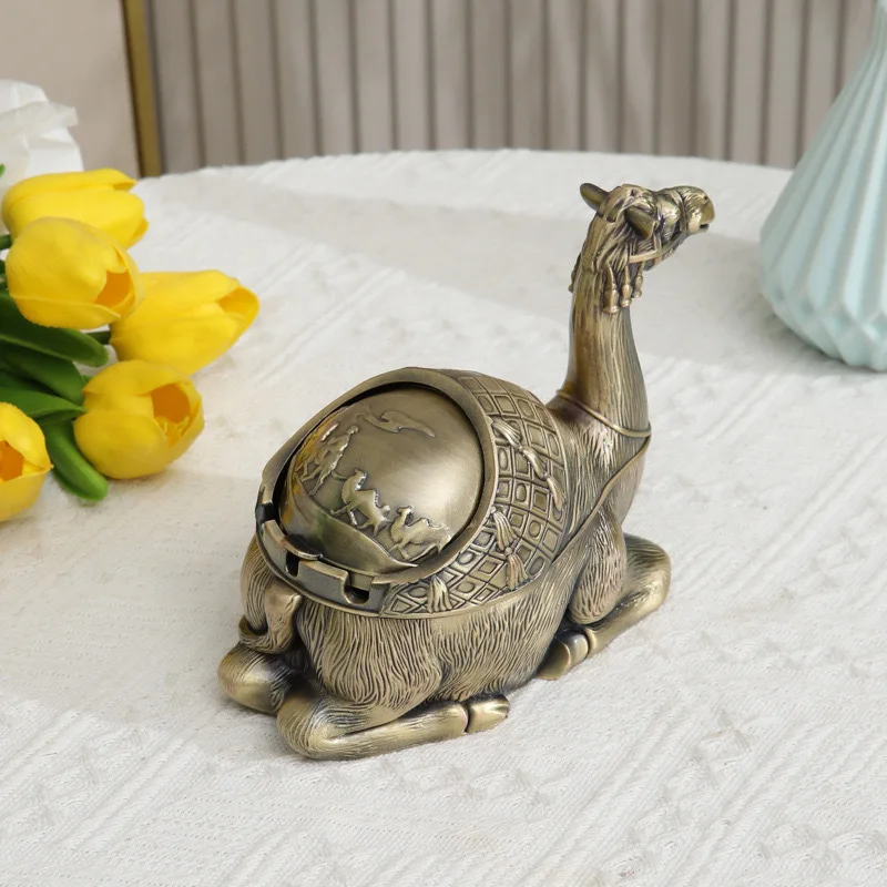 Creative Camel Ashtray Retro Windproof Metal Ashtray with Lid Home Living Room Coffee Table Ash Storage Container