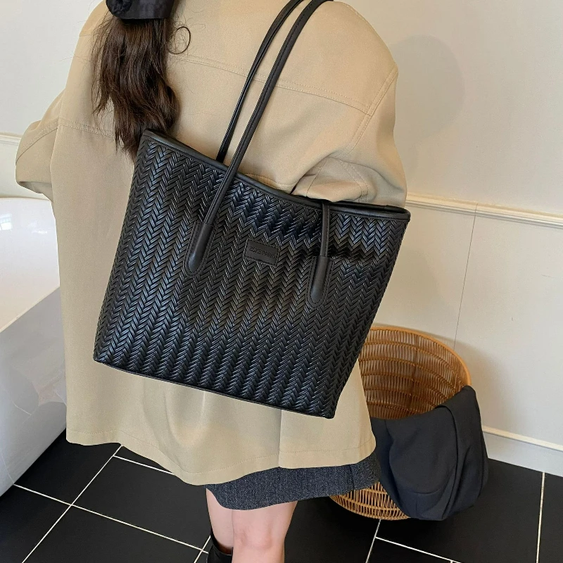 

Fashion Multipurpose Tote Bag for Casual Use Large Capacity Single Shoulder Bag with Good Texture Suitable for Daily Handlebag
