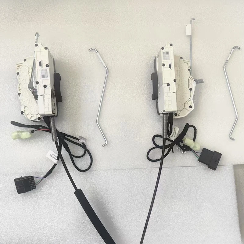 Automobile intelligent automatic electric suction door lock is suitable for tank 300 500 700 four-door suction lock electric