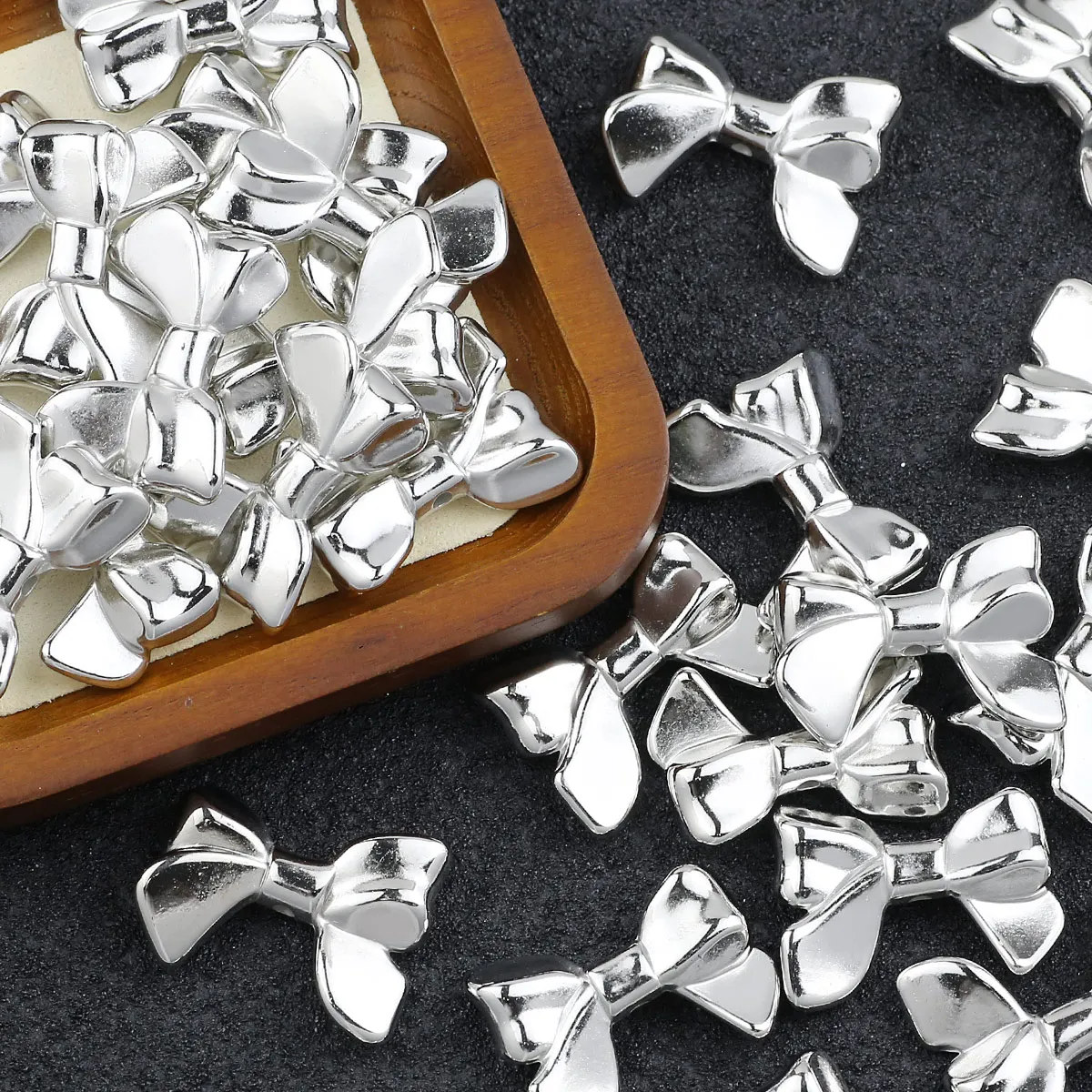 10-20pcs/Lot Silver Color Bow-Tie Shape Acrylic Loose Beads For Jewelry Making DIY Necklace Accessories Pendant 32x24mm