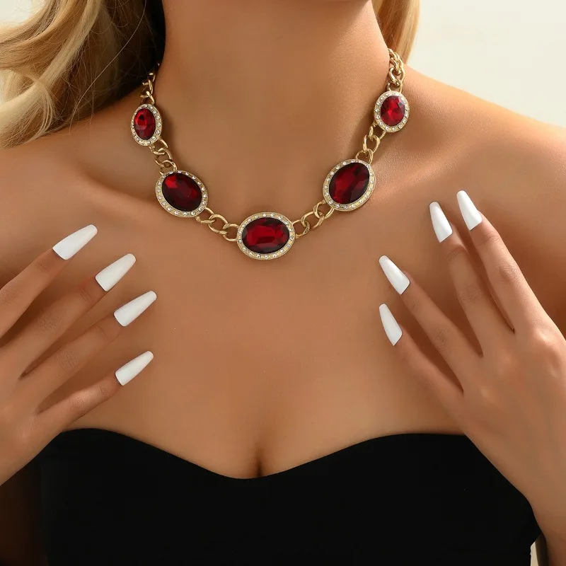 

Vintage Red Gemstone - Inlaid Thick Chain Necklace, Alloy Material