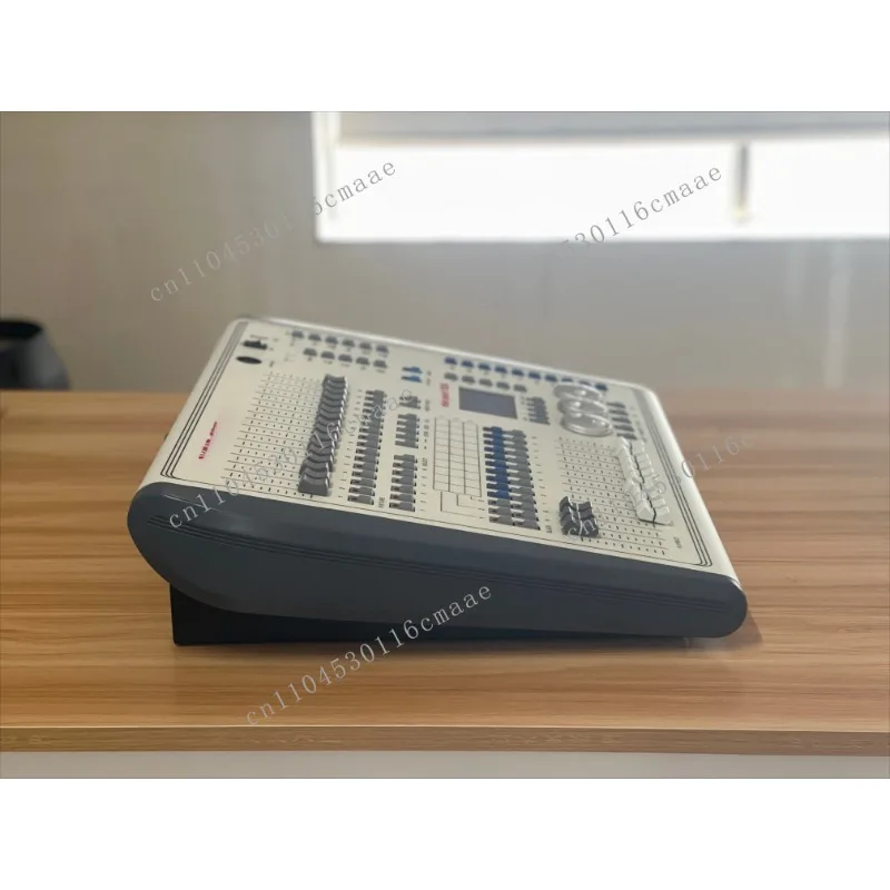1024B Channel dj Light Emitting Diode Stage Lighting Disso Dimmer Controller 1024B dmx Console
