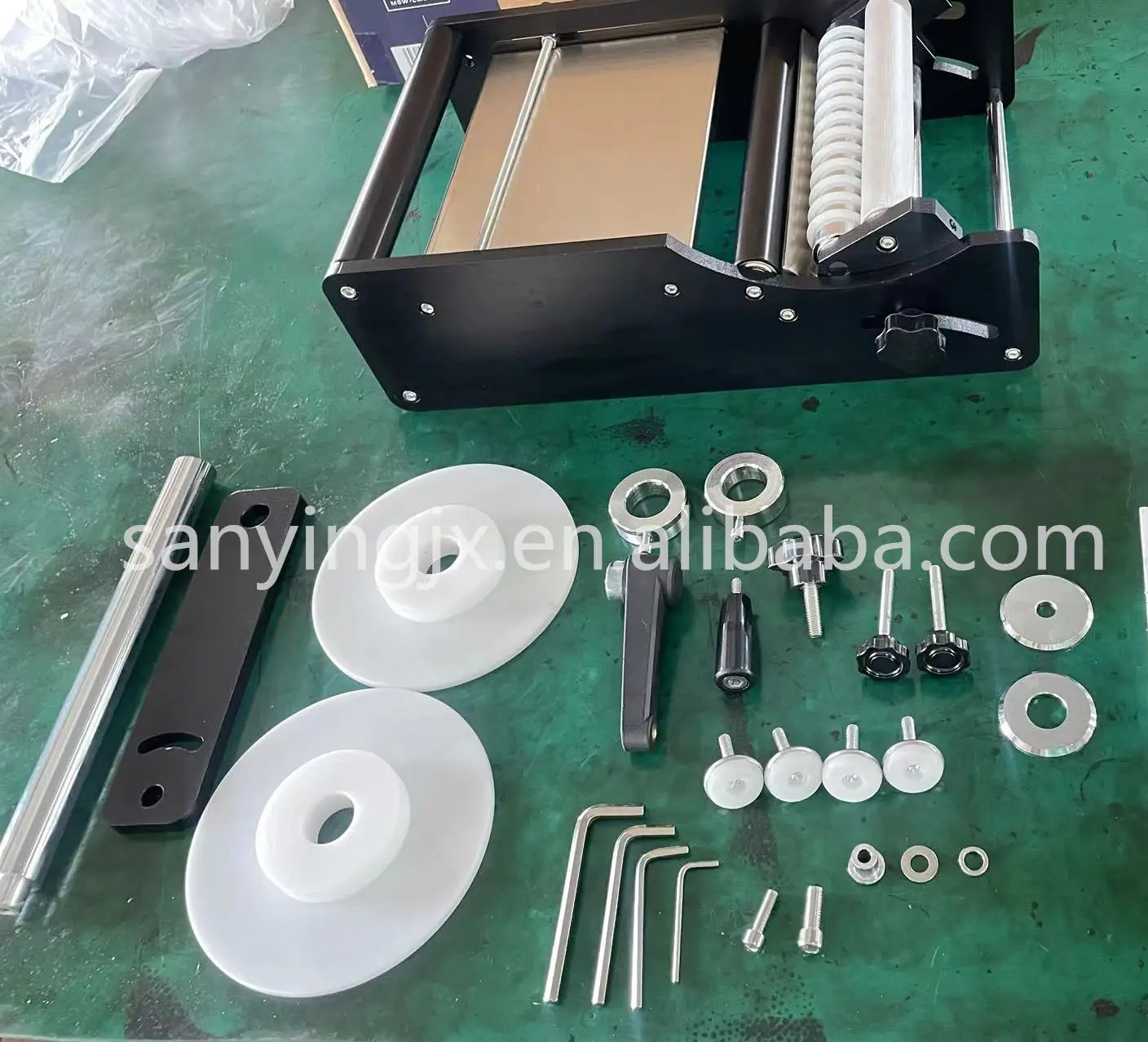 Simple Manual Labeling Machine, Adhesive Sticker Jar Round Bottle Labeler