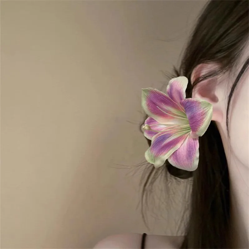 

Lily Flower Bangs Hairpins Sweet Cute Floral Headwear Romantic Hair Accessories Girls Side Bangs Clip Sweet Hair Clips Headdress