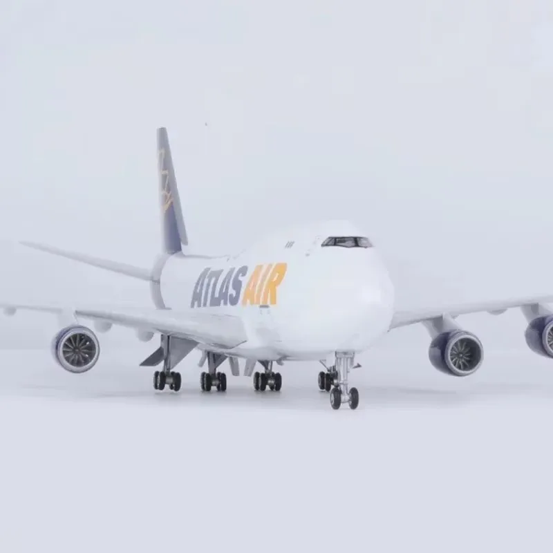 

Масштаб 1:150 47 см 747 Модель самолета Atlas Air Boeing B747 Модель самолета Литая смола Украшение самолета со светодиодными фонарями