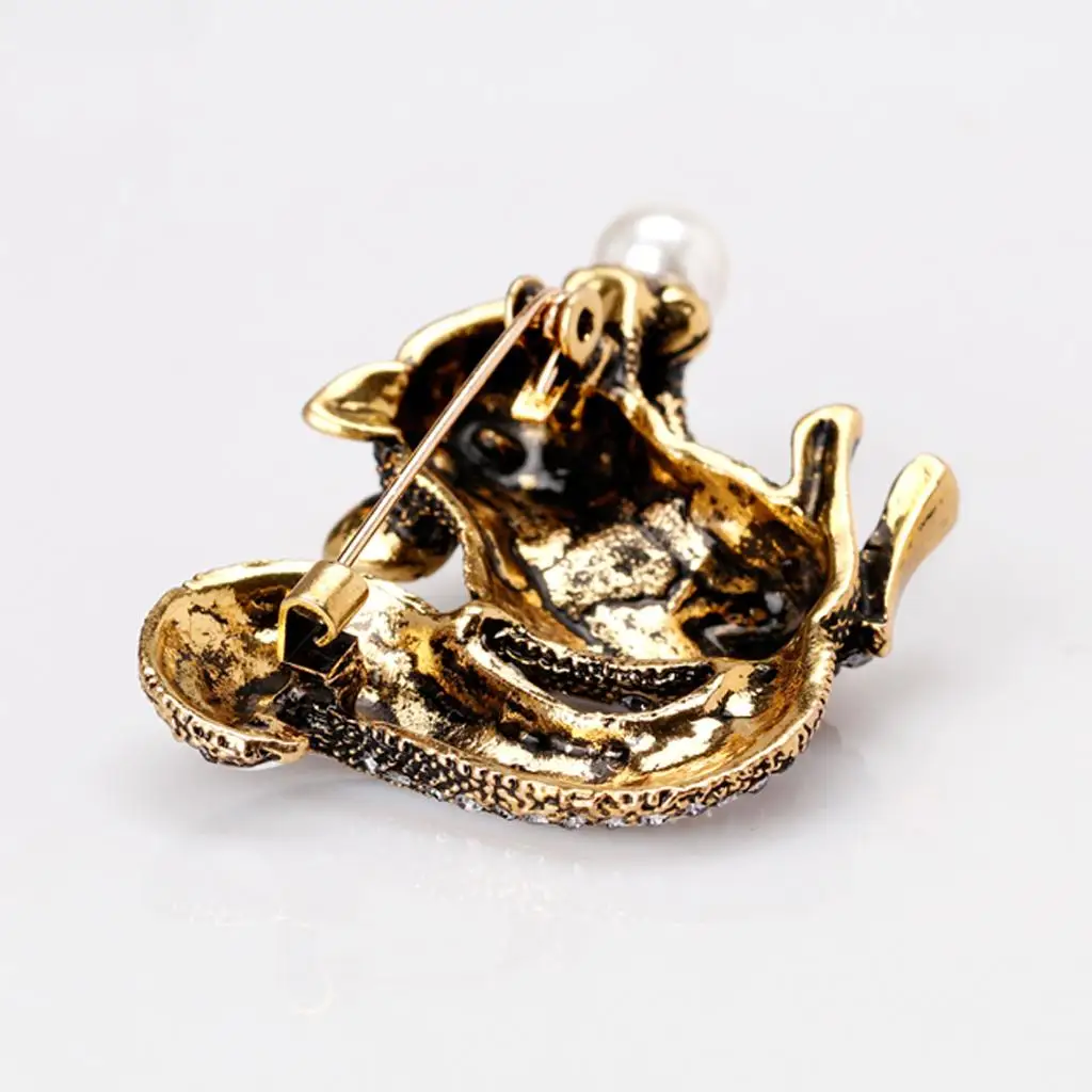 Squirrel Animal Brooch Ornaments Crystal Rhinestone Brooch Pin Decorative Jewelry Brooch for Gift or Collecting
