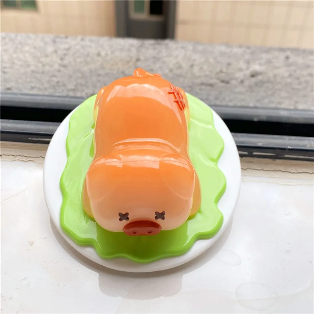 

PVC Uv Color Change Ornament Pig Model Roast Duck Decoration Collectible Statue Color Changing Duck Figurine Kids Birthday Gift