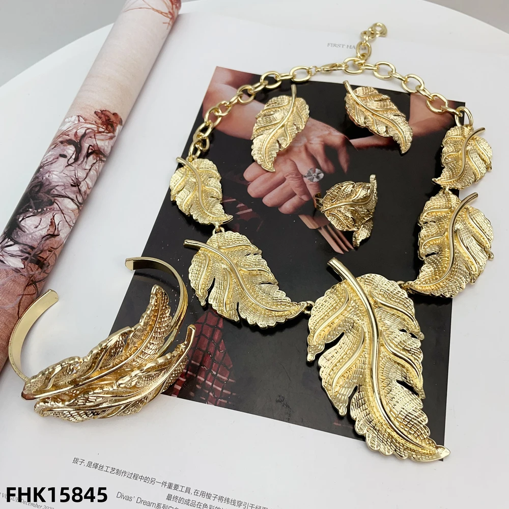 

Nigeria Original 18K Gold Plated Jewelry Set Women Big Bold Necklace Earrings Bracelet Ring Wedding Party Accessor FHK15845