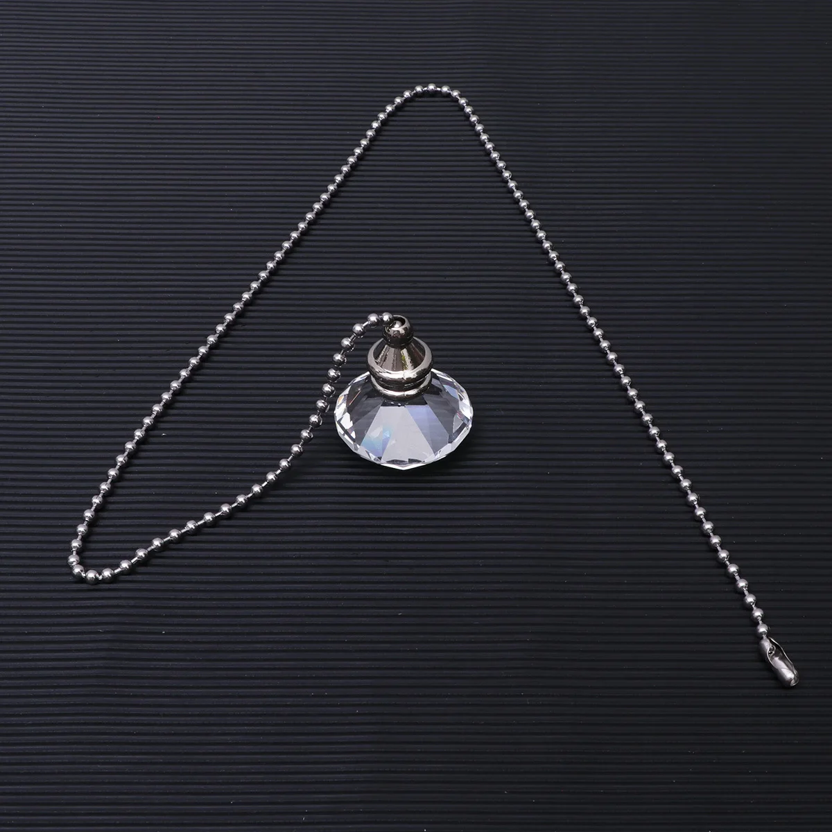 

2Pcs Premium Crystal Quartz Pendant Xmas Hanging Ornament Home Decoration Transparent Not Fading Gift for Families