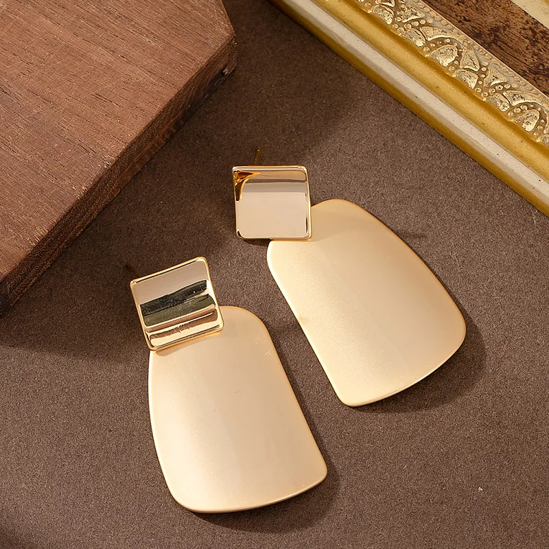 

925 Silver Studs Fashion Exaggerated Color-Blocked Irregular Geometric Earrings for Women, Unique and Versatile Accessories