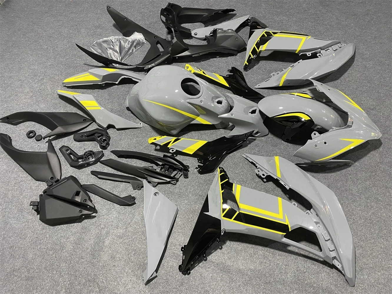 Motorcycle fairing for Ninja 650 17 18 19 years ER6F 2017 2018 2019 Body fairing Yellow gray motorcycle shell