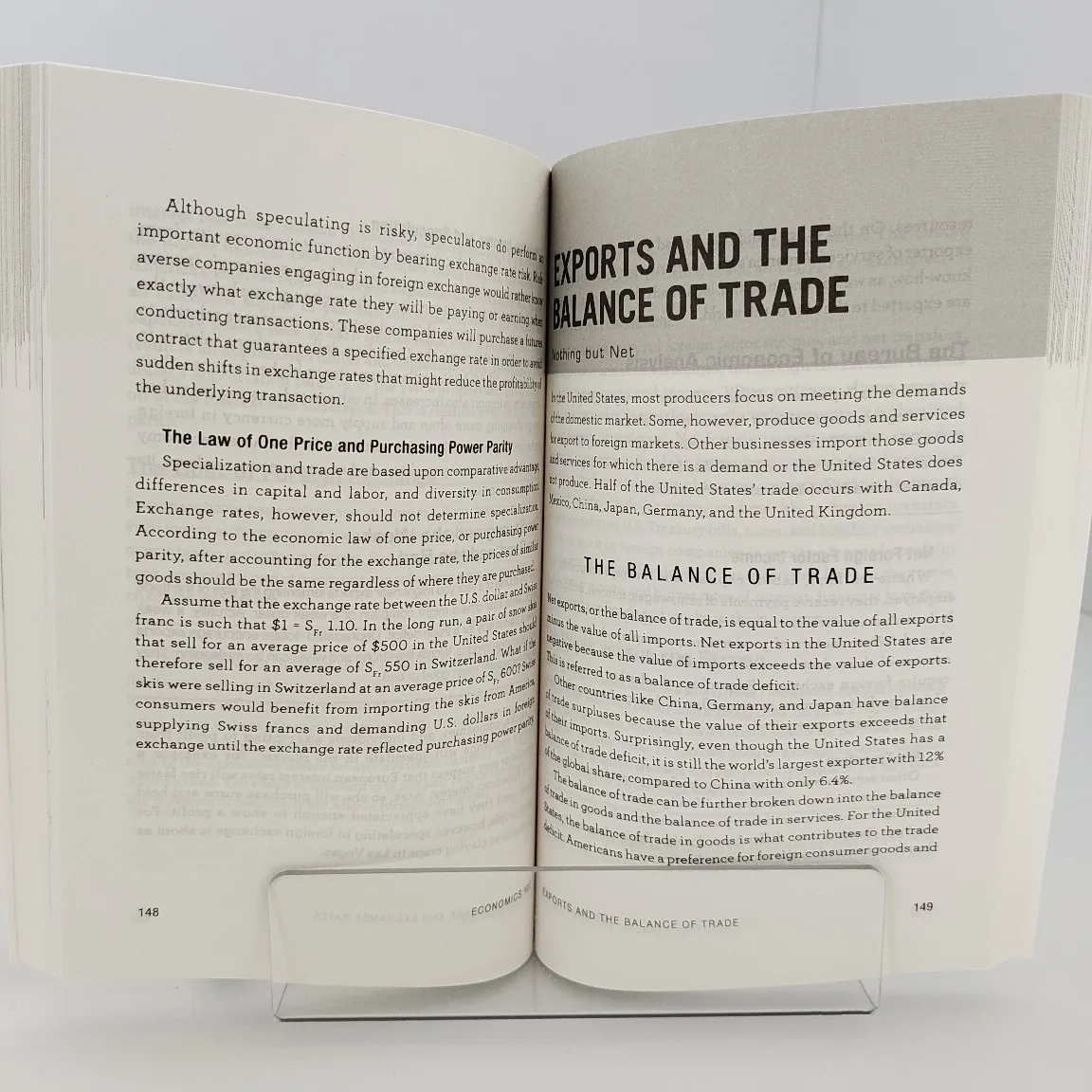 الكتب عبارة عن كتب إنجليزية ذات غلاف ورقي عن الفلسفة والإدارة والاقتصاد والتفاوض وعلم النفس. كتاب كينيجي ليبروس ليبرو