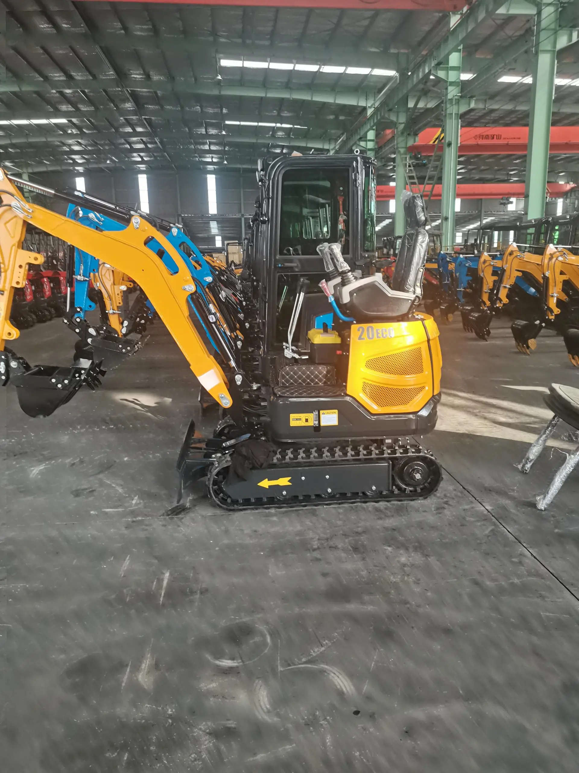 حالة جيدة سعر مخفض العلامة التجارية الجديدة حفارة زاحفة صغيرة حفارة عالية الجودة للبيع