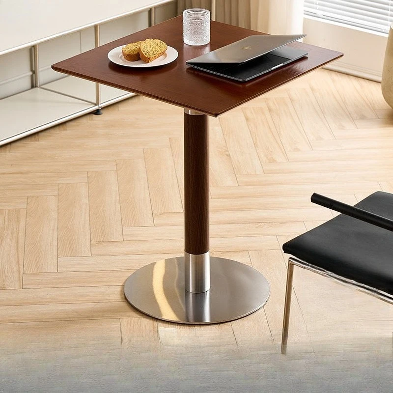 

Квадратный стол из массива дерева для кафе, кафе с молочным чаем, кафе с сахарной водой, для встреч с клиентами на балконе.