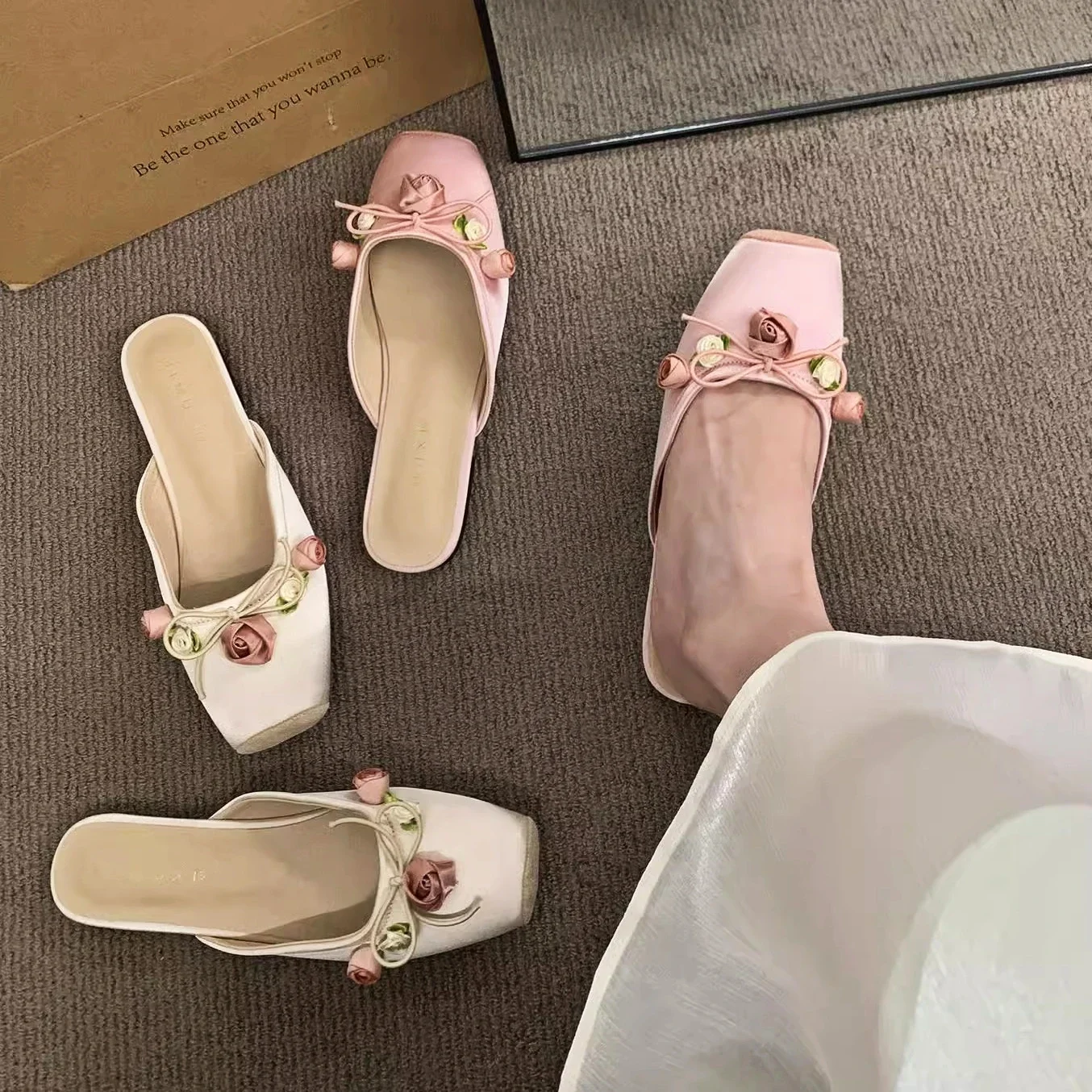 Satin Flower Slippers Women 2024 Summer Non-slip Casual Slide Comfy Light Fashion Ethnic Style Sandals Flat Floral Mule Shoes