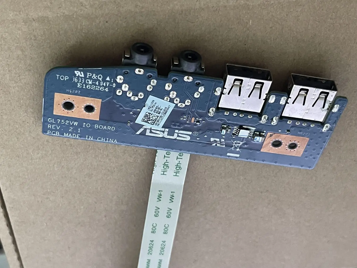 

Оригинал для Asus GL752VW звуковая плата USB board GL752VW IO board REV 2,1 протестирован хорошая бесплатная доставка