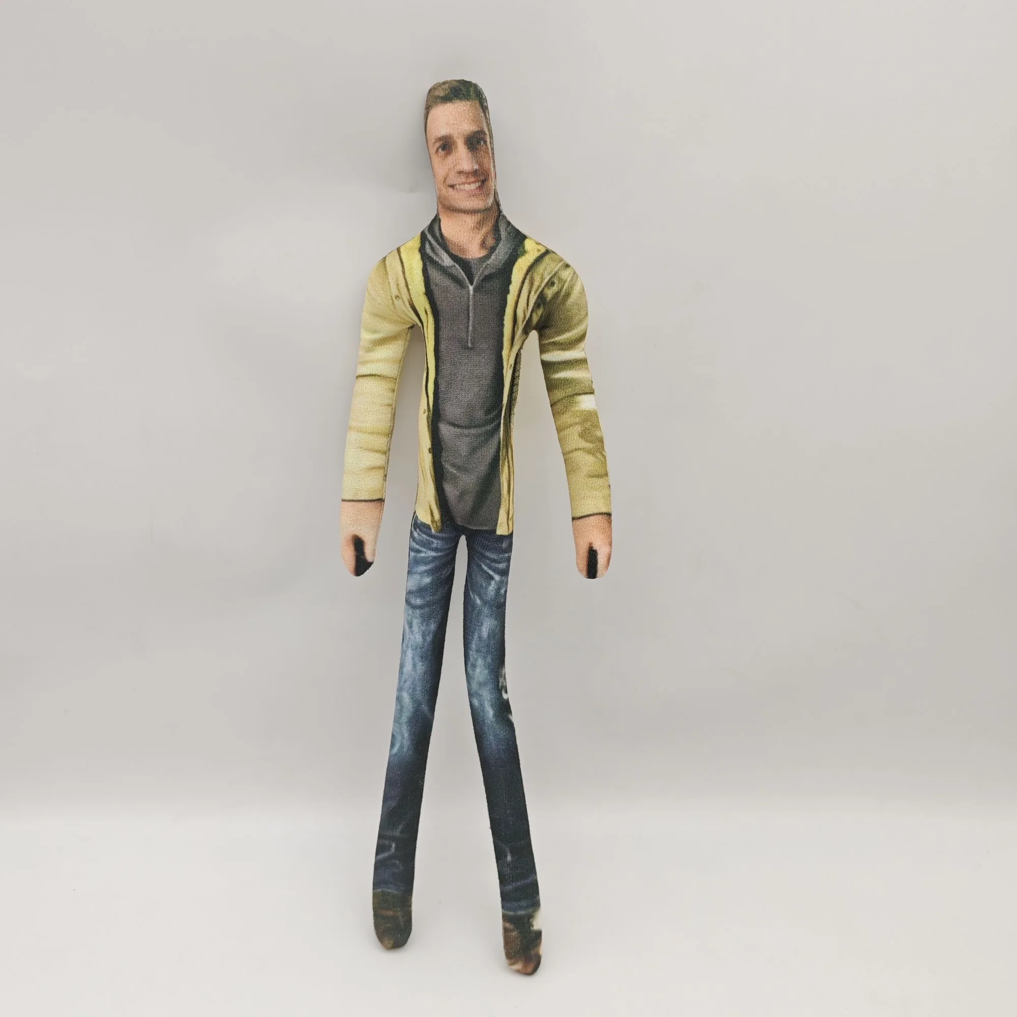 Lustige 26cm Anime Resident Evil Charaktere Leon Scott Kennedy und Ada Wong Plüschtiere mit flexiblen Gelenken – Detail 7