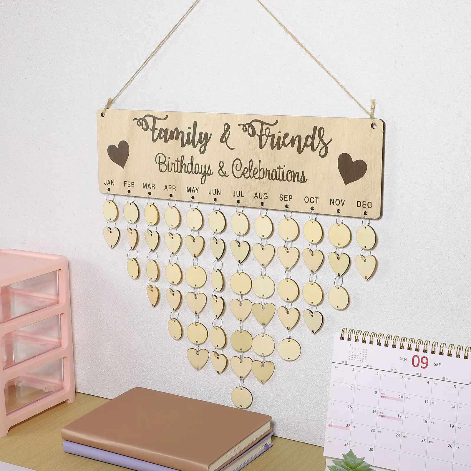 

1Set Wooden Birthday Calendar Hanging Board with 50 Round and 50 Heart Shaped Pendants DIY Reminder Home Decoration Wooden