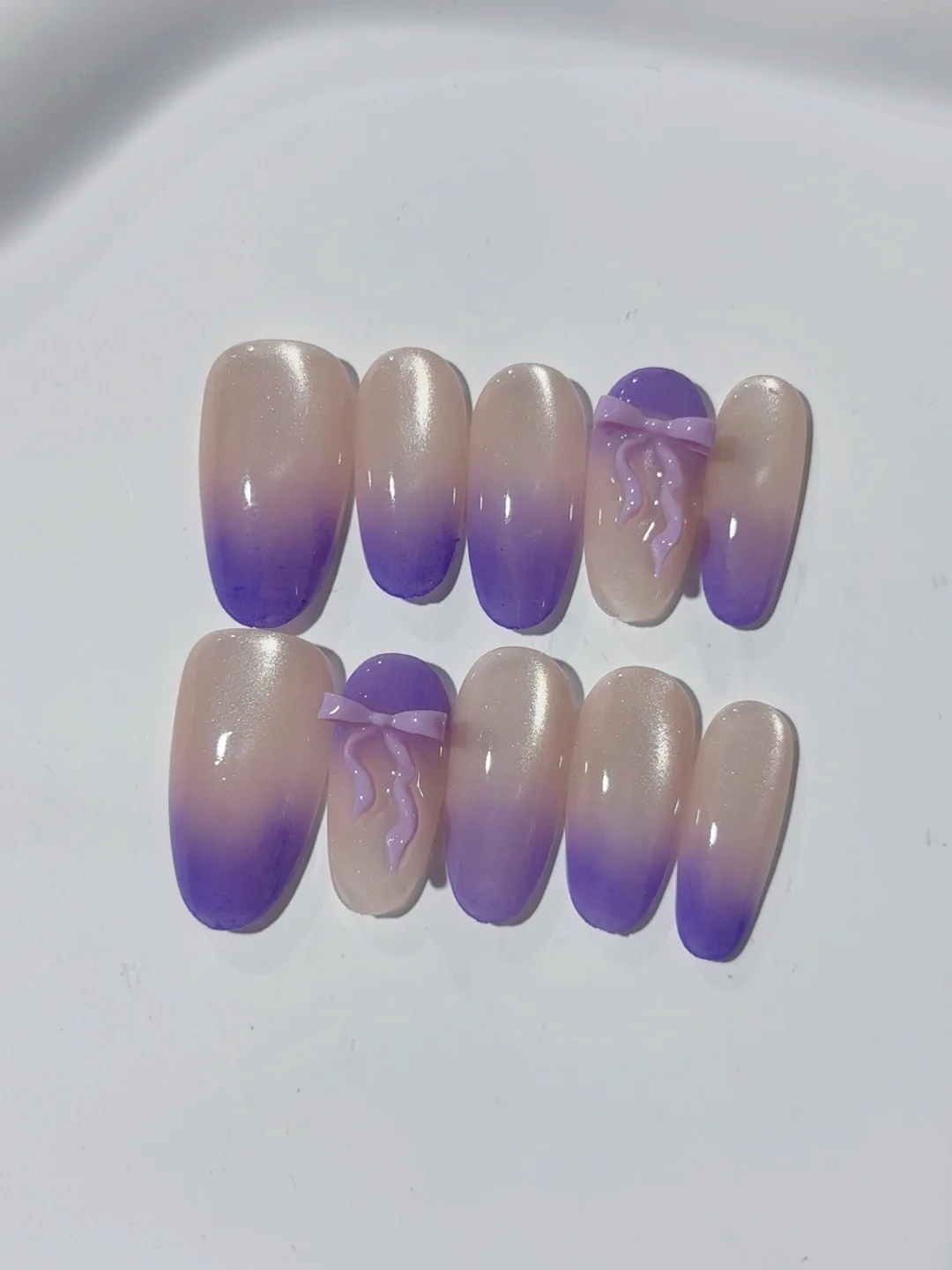 

Gradient Cat Eye Bow Art Fashionable Wearable Manicure (B136)