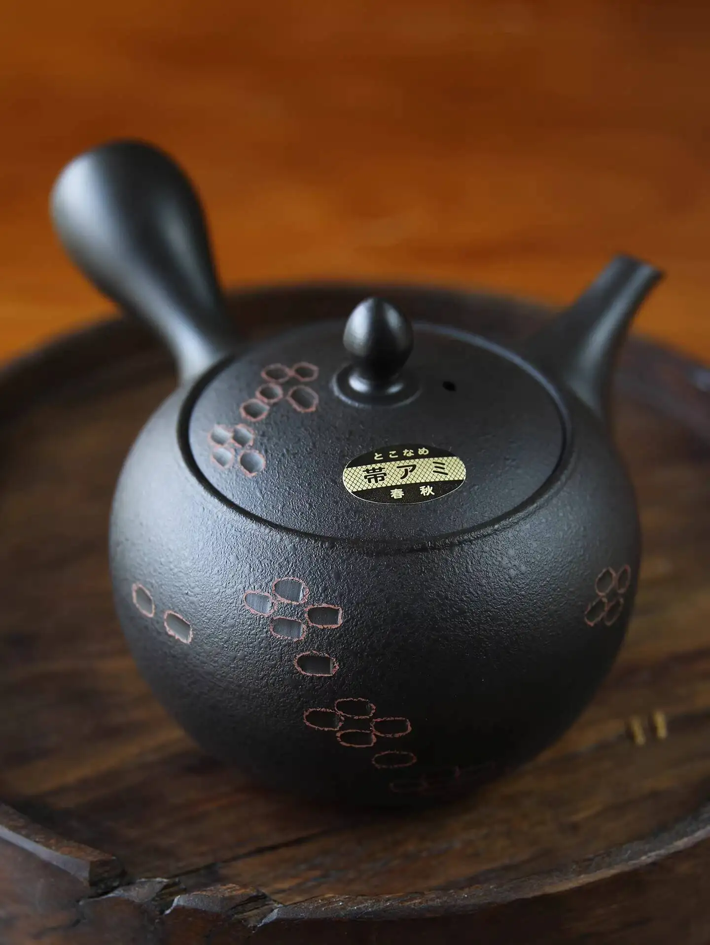 Large Capacity Tokoname Spring And Autumn Kiln Black Clay Ball-Shaped Side Handle 580Ml Japanese Ceramic Teapot Tea Maker