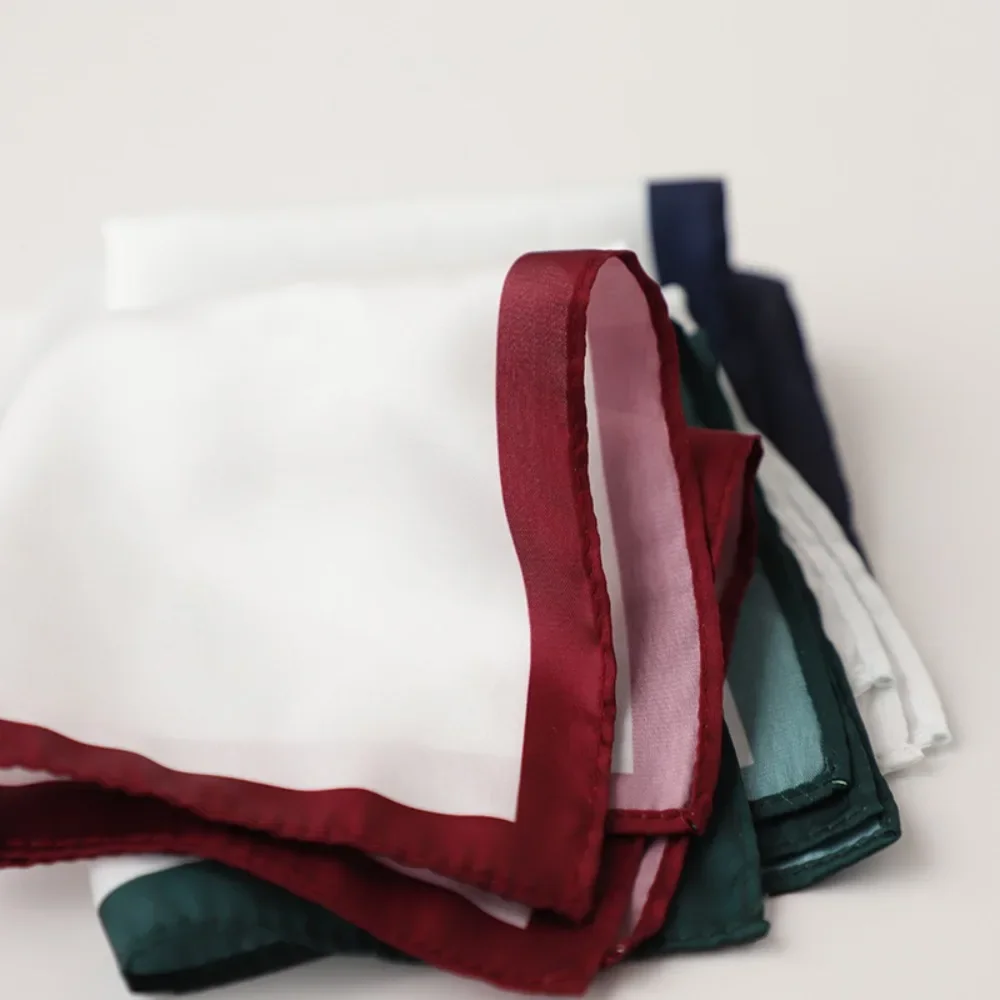 帽子韓国メンズスーツポケットチーフヴィンテージポリエステルビジネススーツハンカチカラーエッジホワイト胸タオルハンカチ宴会