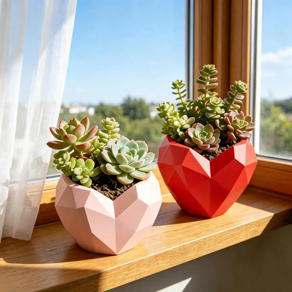 Cute Plant Pot Charming Plant Container Geometric Heart Shape Flowerpot Decorative Indoor Outdoor Planter Love Plant for Home