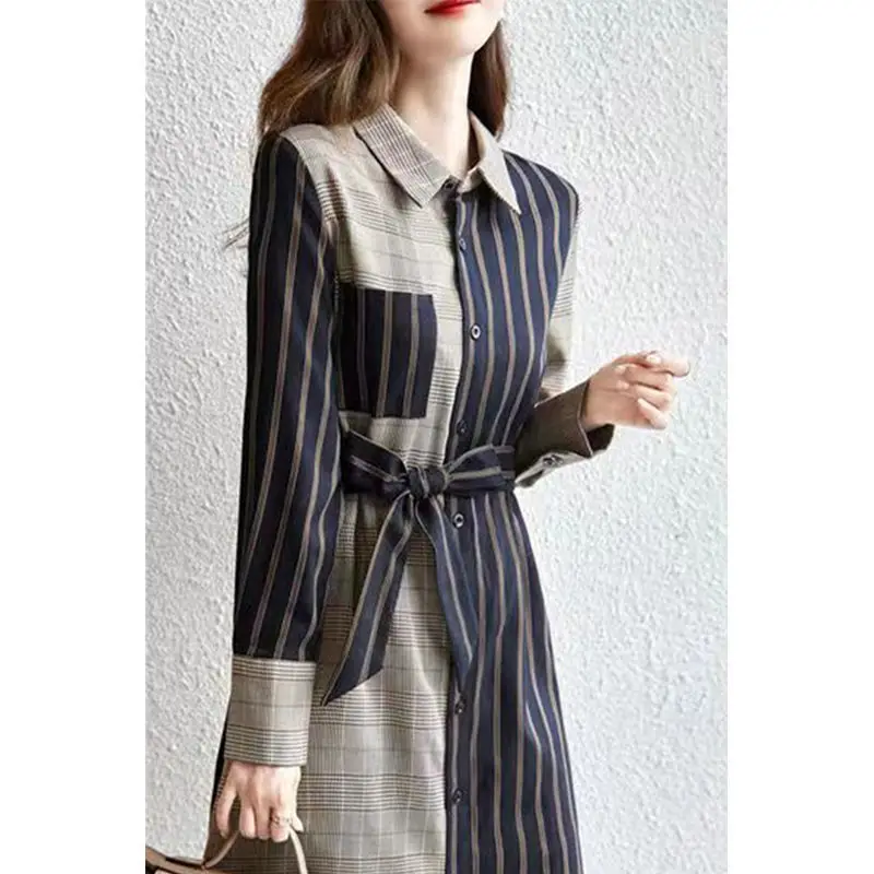 Phụ Nữ Văn Phòng Kẻ Sọc In Chắp Vá Vành Đai Nút Dresses Mùa Xuân Mùa Thu 2022 Mới Dài Tay Áo Polo-Cổ Midi Dress Phụ Nữ của Quần Áo