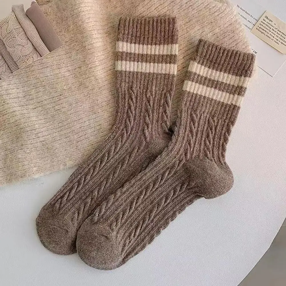 Women Ultra-loose Ankle Socks Breathable Women Socks Women’s Ribbed Cuff Socks Twist Texture Mid-tube Warm Sweat-absorbent