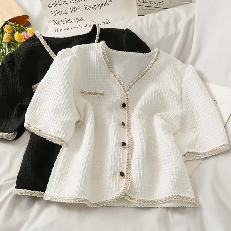 

Elegant Vintage Plaid Short Sleeved V-neck Blouses 2025 Early Autumn New Shirt Women Y2k Slim Fit Single Breasted Tops Mujer