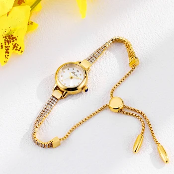 Reloj pequeño para mujer, pulsera de diamante ajustable, reloj de cuarzo Simple y elegante para mujer, Mini esfera dorada, reloj de pulsera para vestido de fiesta, nuevo