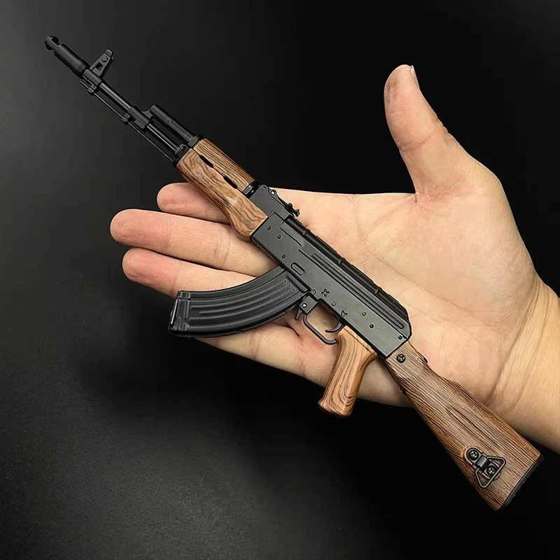 

Металлическая сборная модель автомата АК-47/М4А1 (1:3), настольный декор, игрушечное оружие, военный подарок, подарок на день рождения, нестреляющий.