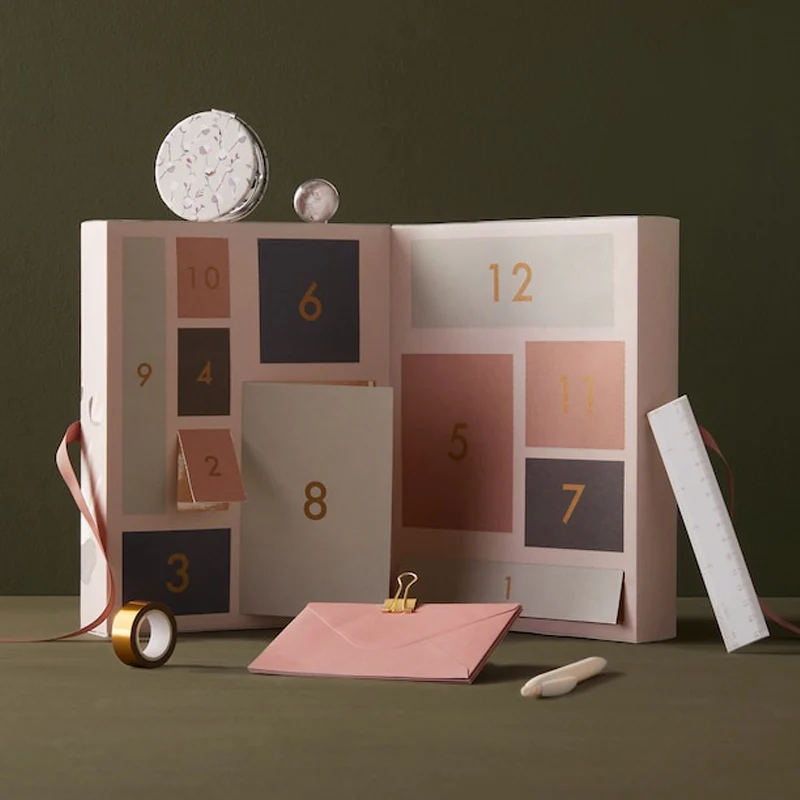 20252022 Wholesale Packing Christmas Empty Essence Makeup Happy Holiday Advent Calendar Box with 12