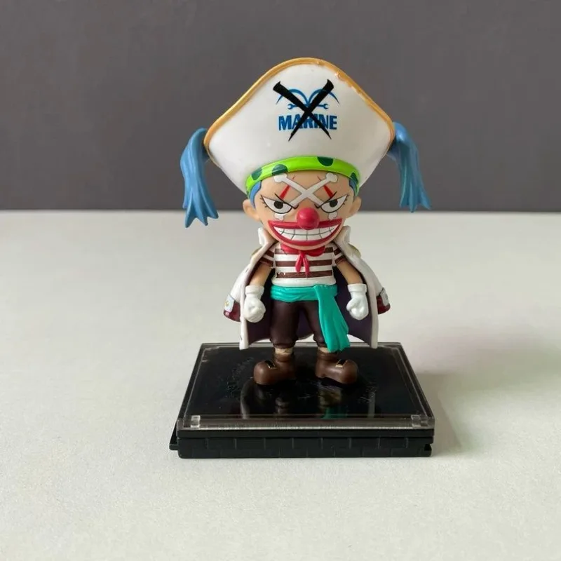 Navigatie Koning ONEPIECE Blind Box Na De Laatste Battle Clown Buggy Figuur in Voertuig Randornamenten Kindercadeaus